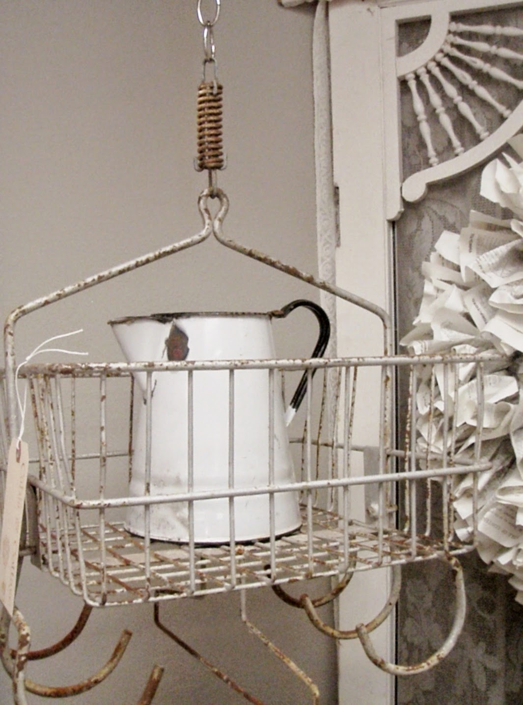 Cabin & Cottage Ways With Wire Baskets