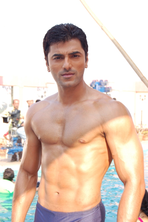 Shirtless Bollywood Men Anand Suryavanshi