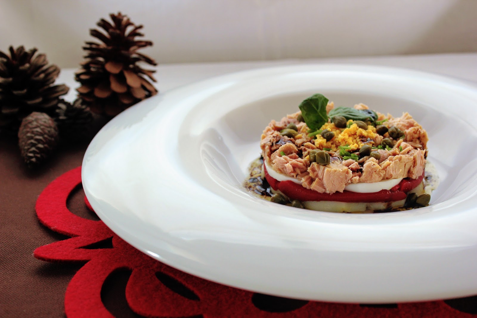 Timbal de Atún en Conserva y Pimentos del piquillo con Vinagreta de