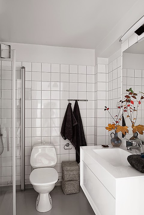 c@sas de película: Ideas para pequeños baños en blanco.