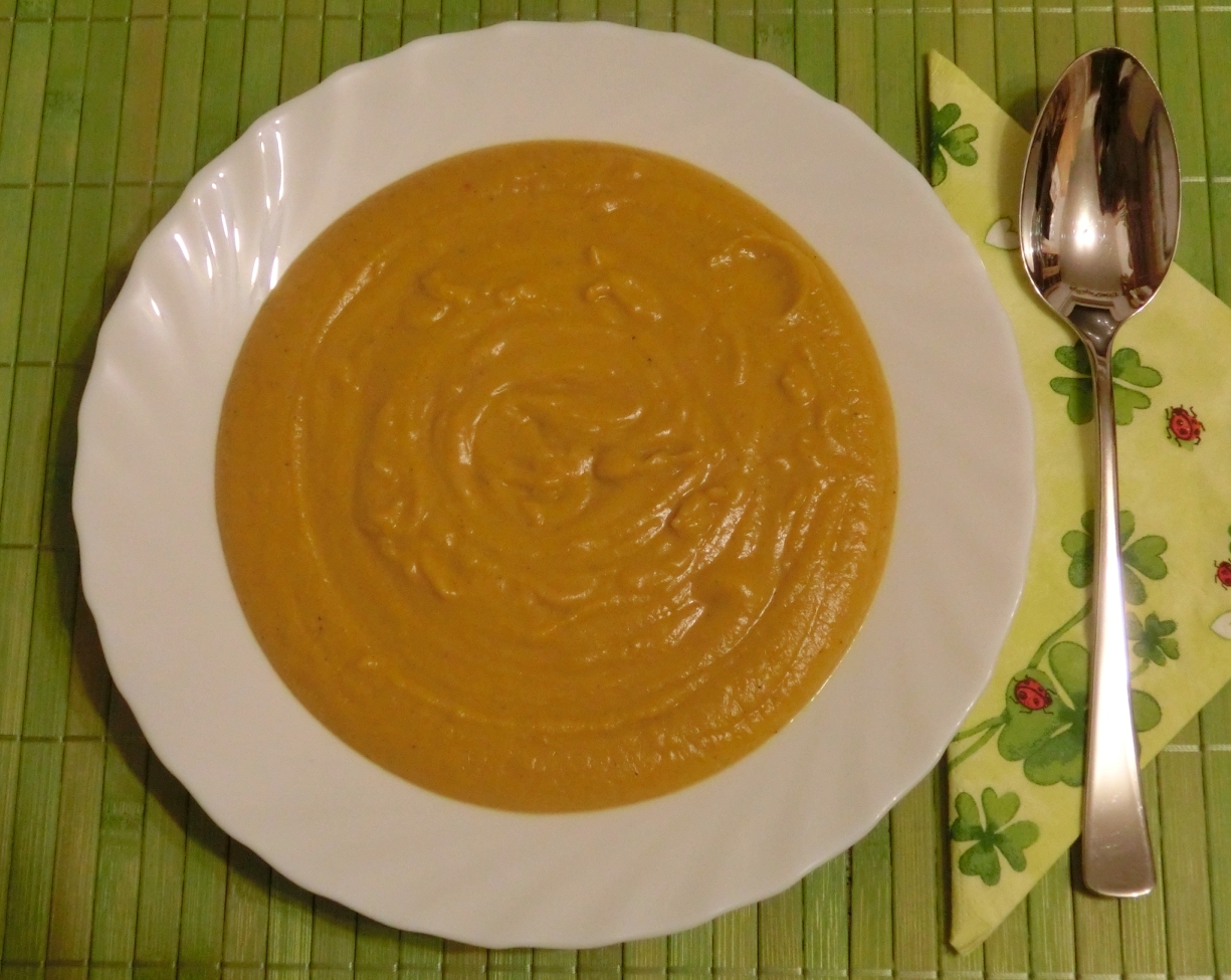 Bhakti Yoginis Blog: Kürbis-Erdnuss-Suppe