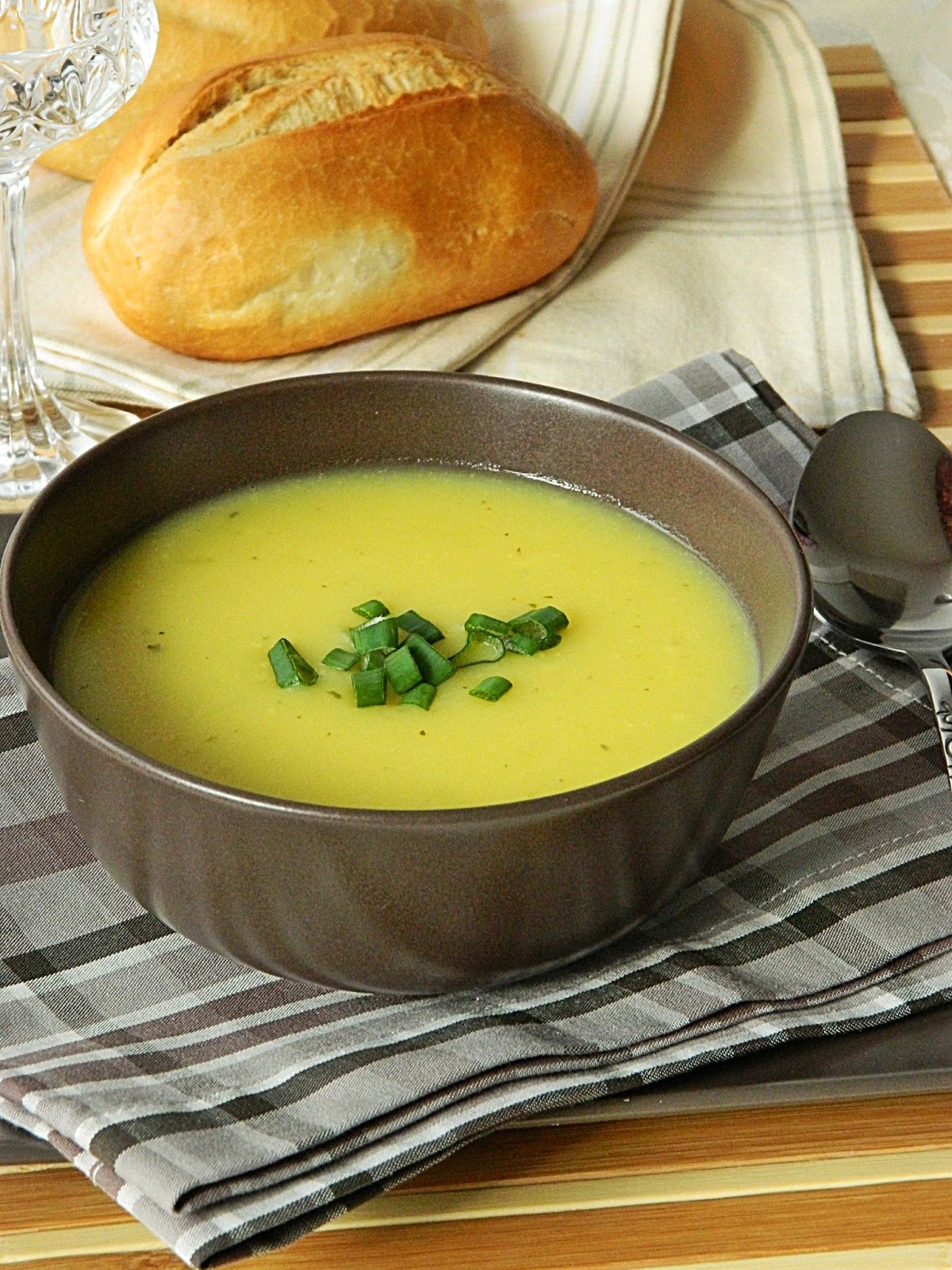 Dr Ola&amp;#39;s kitchen: Potato Cheese cream Soup. Kartoffeln-Käse-Creme Suppe ...