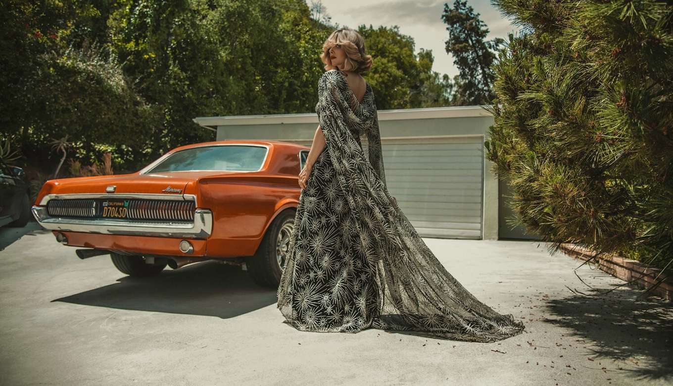 eyval.net : Alison Brie - LadyGunn Magazine, August/September 2019