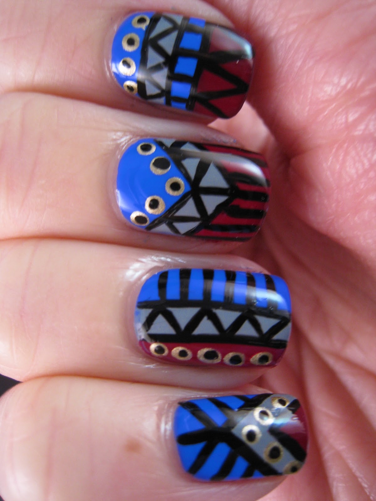 Naily perfect: Blue and grey tribal nail art feat H&M Blue My Mind