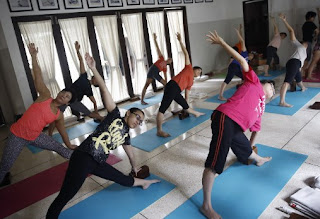 Ketahui Dulu Sejarah Asal-Usulnya Sebelum Mencoba Yoga Ketahui Dulu Sejarah Asal-Usulnya Sebelum Mencoba Yoga