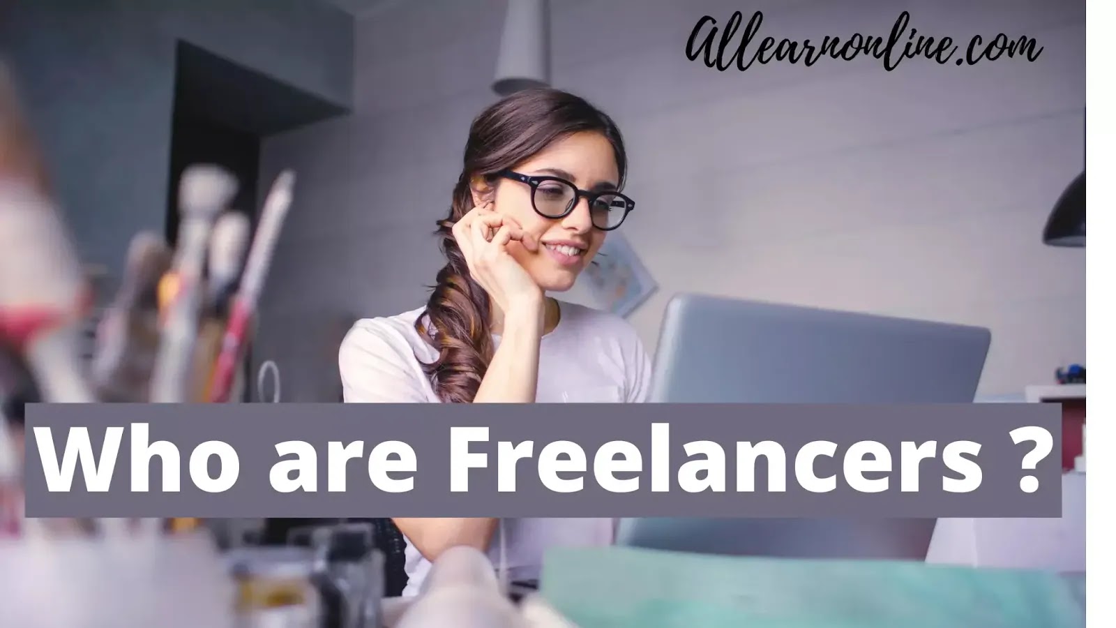 What is freelance writing and how to earn 5000$ as a beginner ?