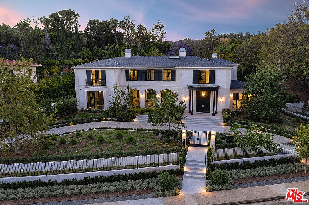 Newly Built 15,000 Square Foot Modern Mansion In Beverly Hills, CA ...