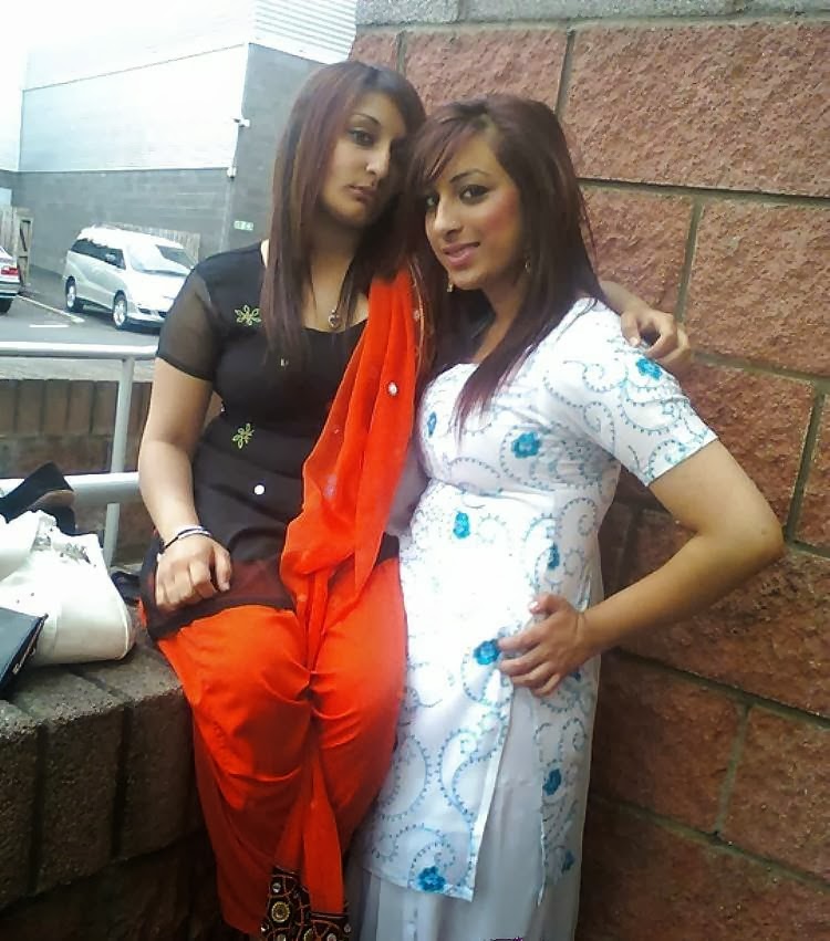 Hot Desi Aunties Half Dress Photos Blackpussy