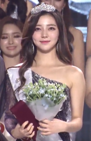 2019 | Miss Korea | 2nd runner-up | Shin Yoon-ah  27.%2BShin%2BYoon-ah%2BSeoul
