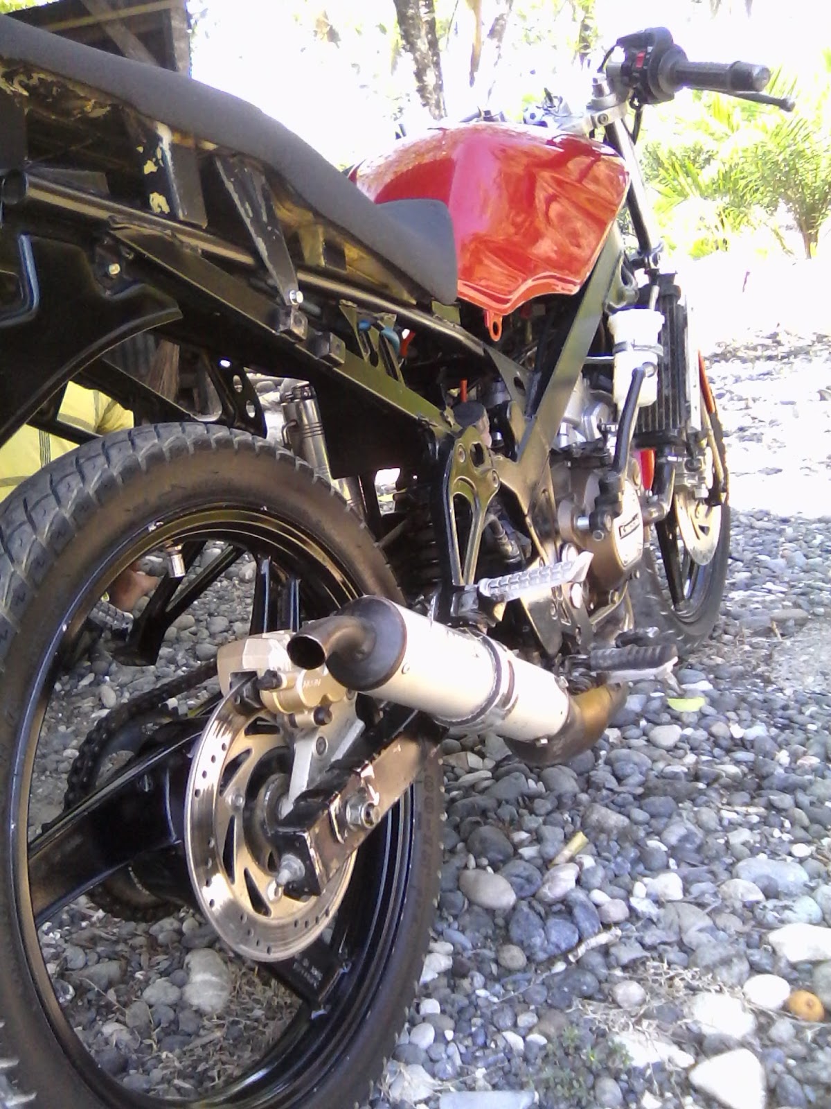 Modifikasi Ninja Rr Hitam Rangka Merah Tahun 2009