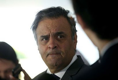 Situação de Aécio na direção do PSDB é insusntentável Situação de Aécio na direção do PSDB é insusntentável