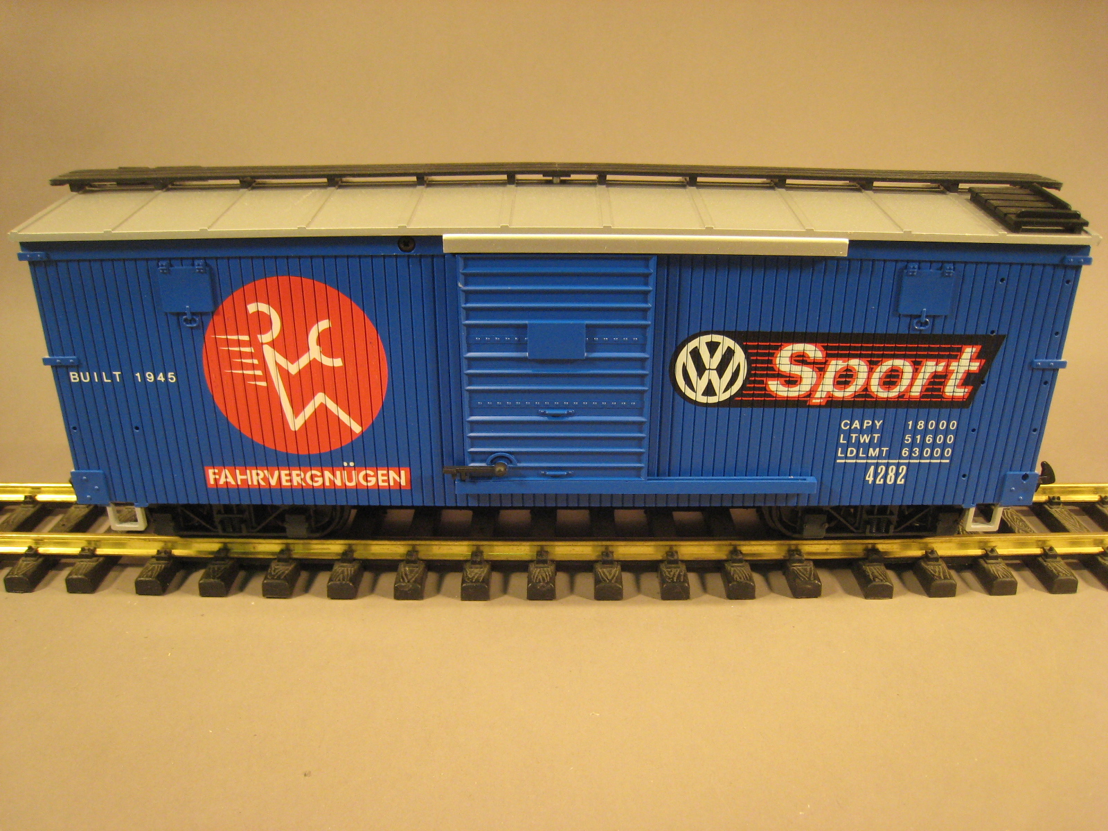 LGB Trains &amp; G Scale: LGB 4290VW Volkswagen Box Car