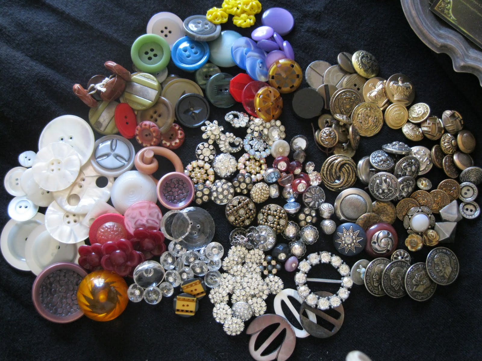 all my favorite things antique buttons EBAY listing
