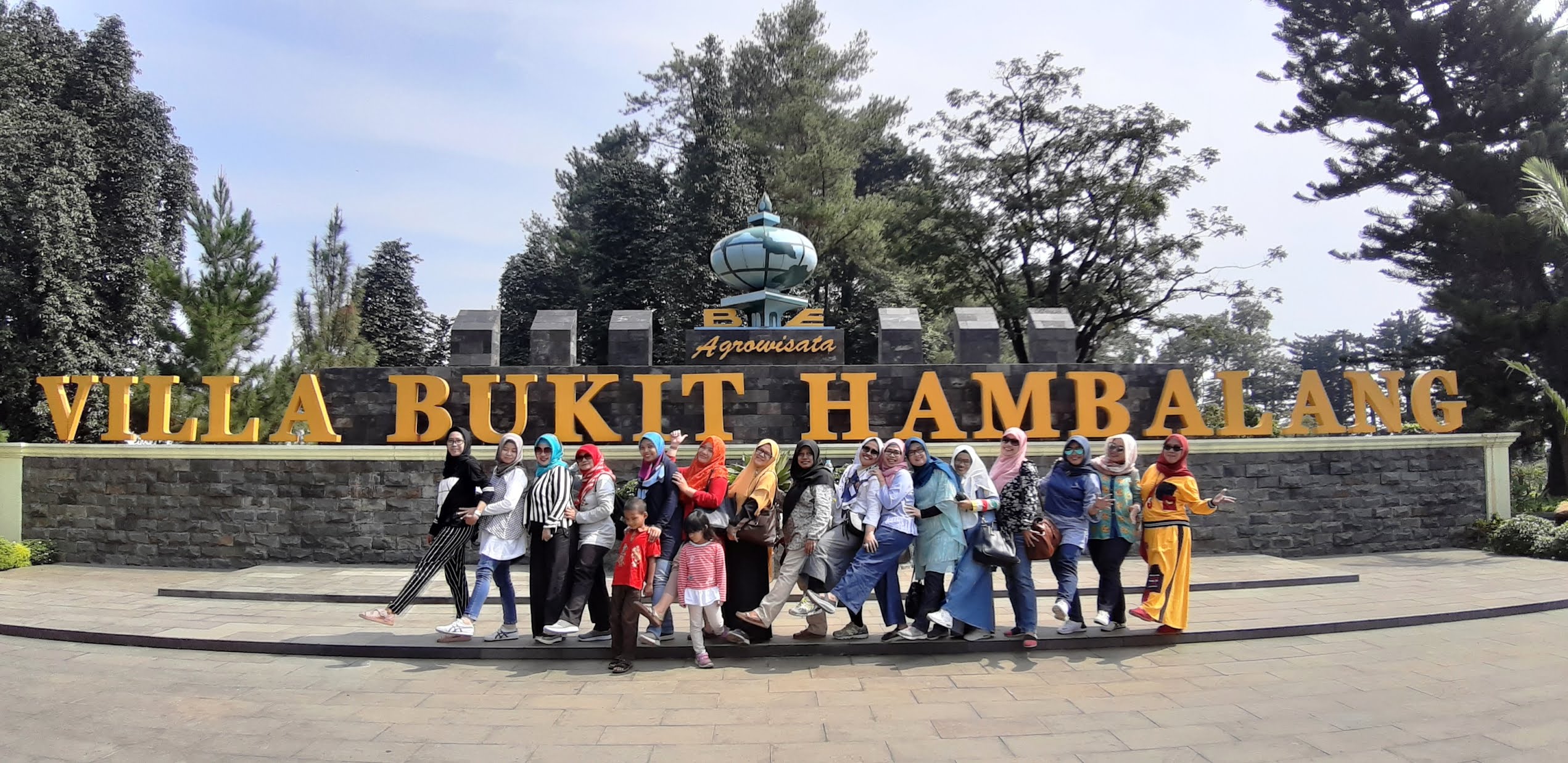 wisata bogor ke agrowisata villa bukit hambalang dan ski tas tajur nurul sufitri travel blogger lifestyle review culinary trac astra rent car