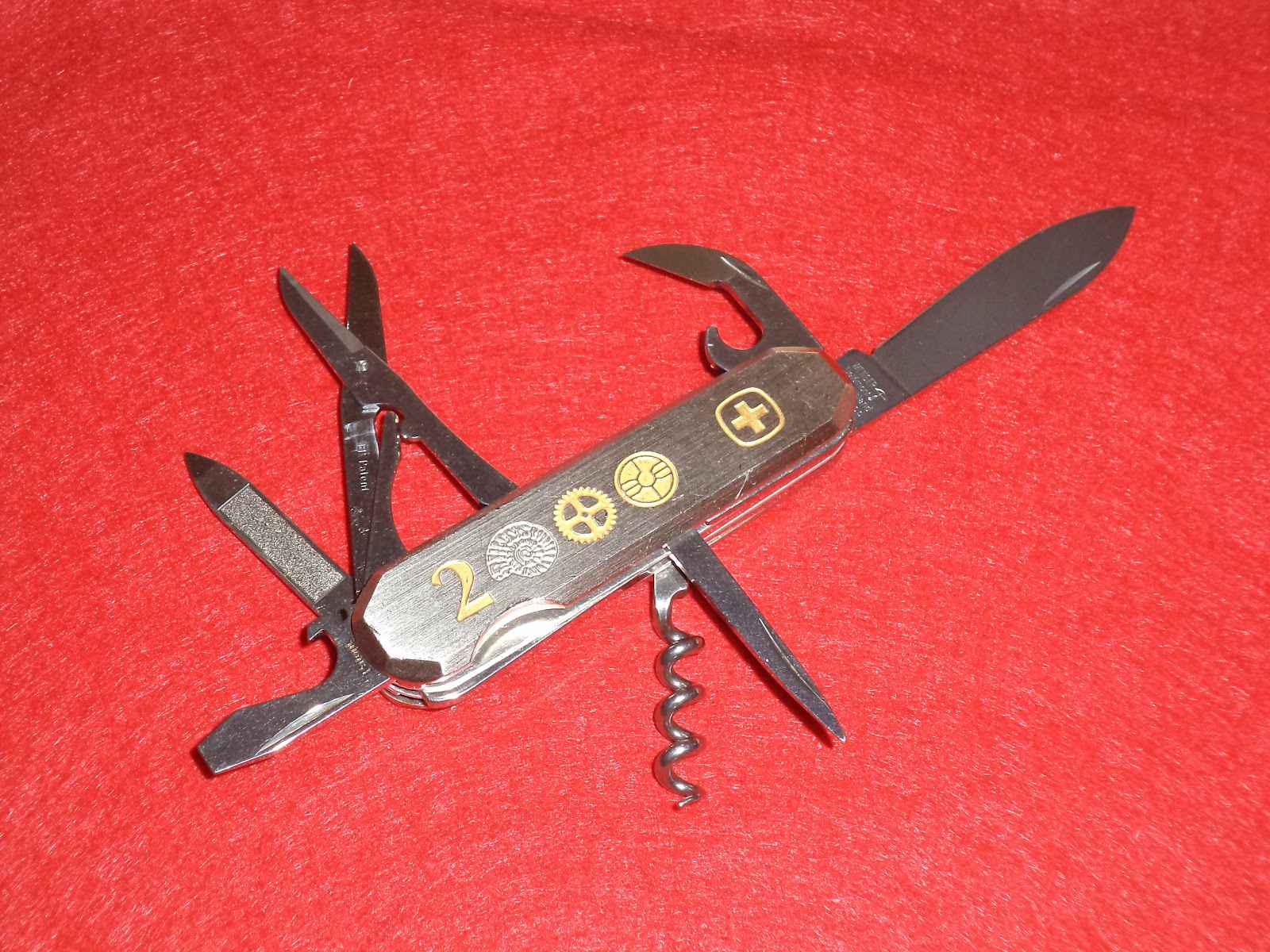 I Love SAK's Wenger Metal 50 Year 2000 Millennium Knife (FOR SALE)