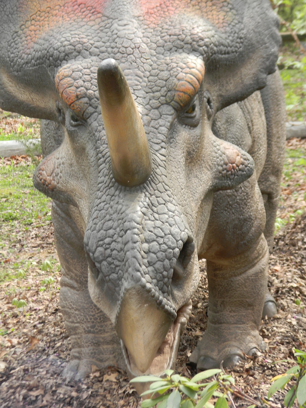 Mothers Of Memphis Dinosaur Exhibit at the Memphis Zoo!! My Review