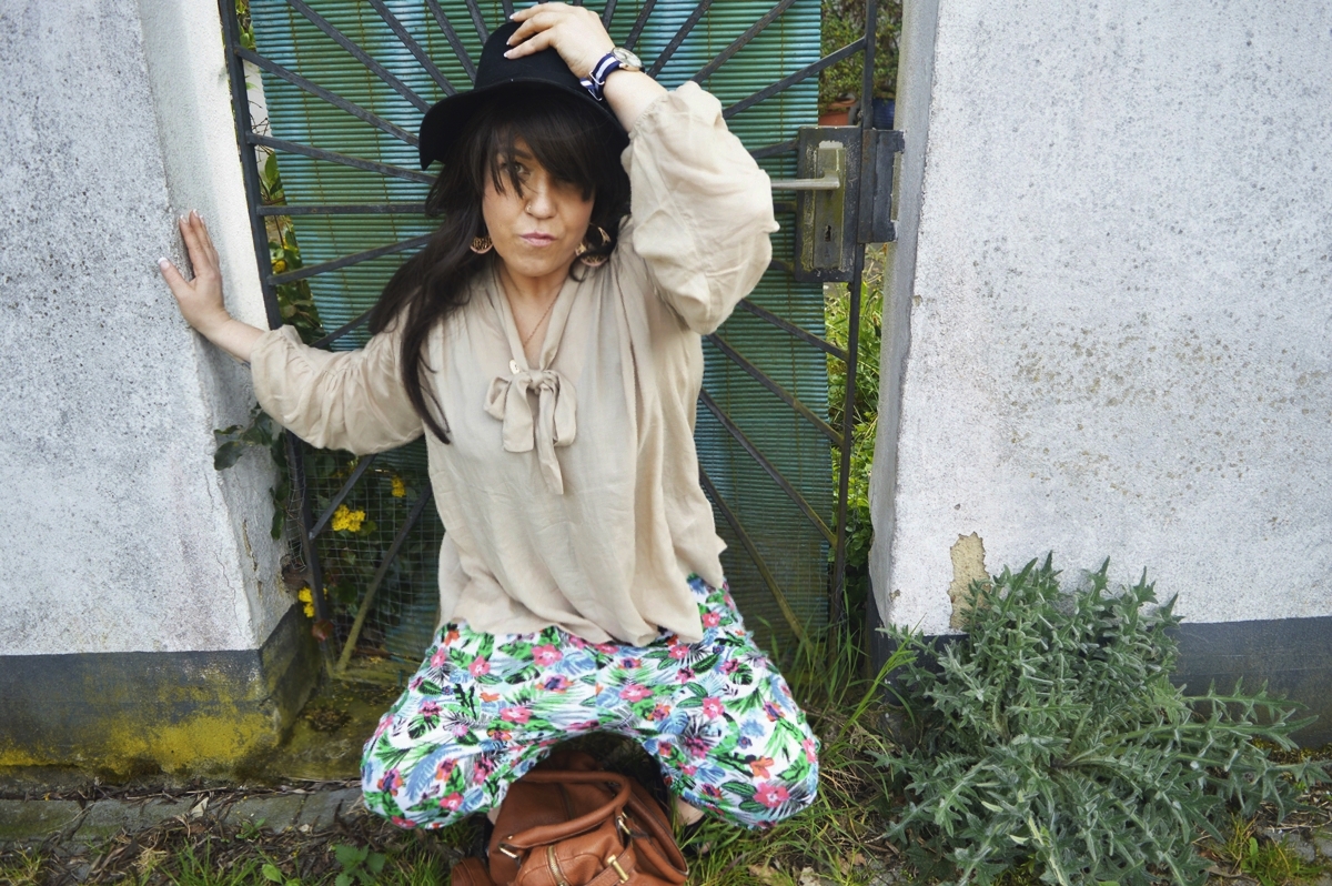 Harem pants & blouse | ANNIE - Online Magazine for Fashion Lifestyle Beauty