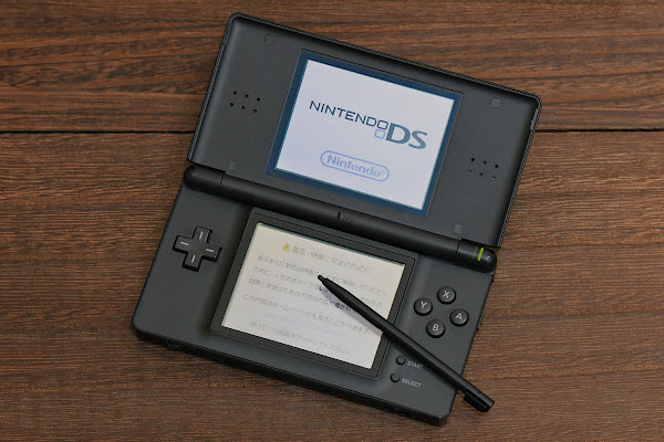 15周年記念イベントが Nintendo DSLite DSライト 本体 任天堂