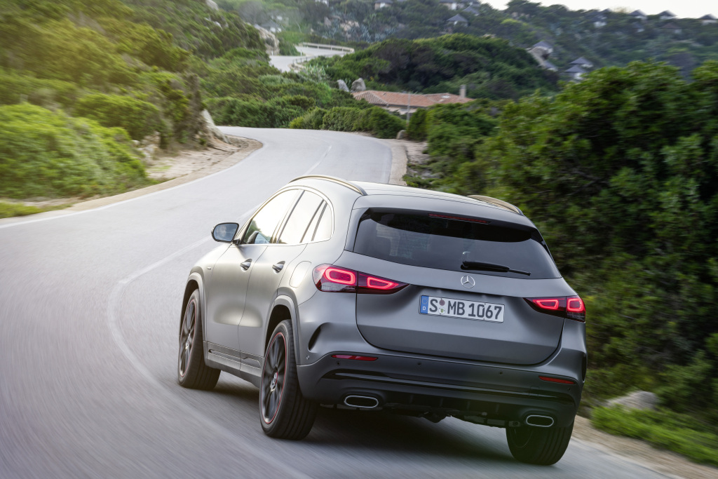 Mercedes. Le GLA 2 reprend quelques codes esthétiques de la Classe A. 19c0928 046 517376