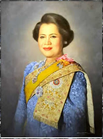 Mom Rajawongse Sirikit Kittiyakara สิริกิติ์ กิติยากร, queen consort of Bhumibol Adulyadej, King (Rama IX) of Thailand