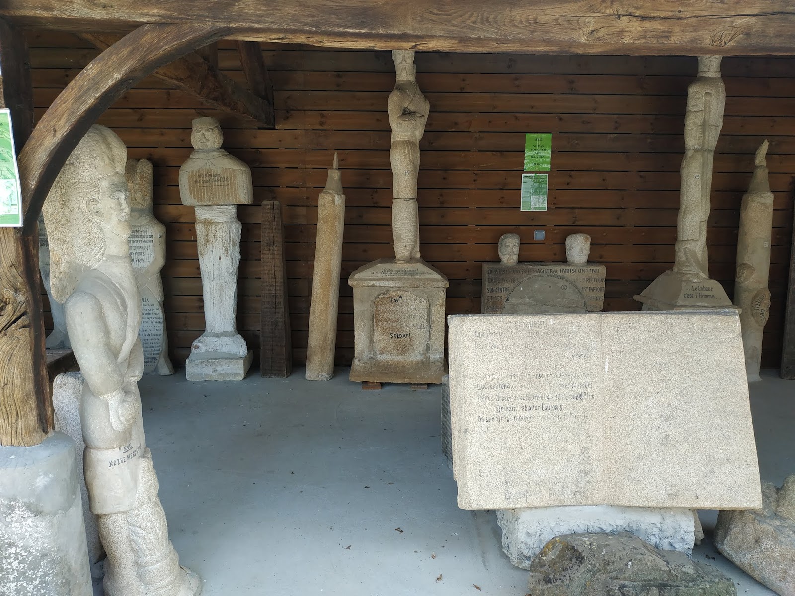 LA FRANCE DES EGLISES FRANCE OF CHURCHES SAINTSALVADOUR