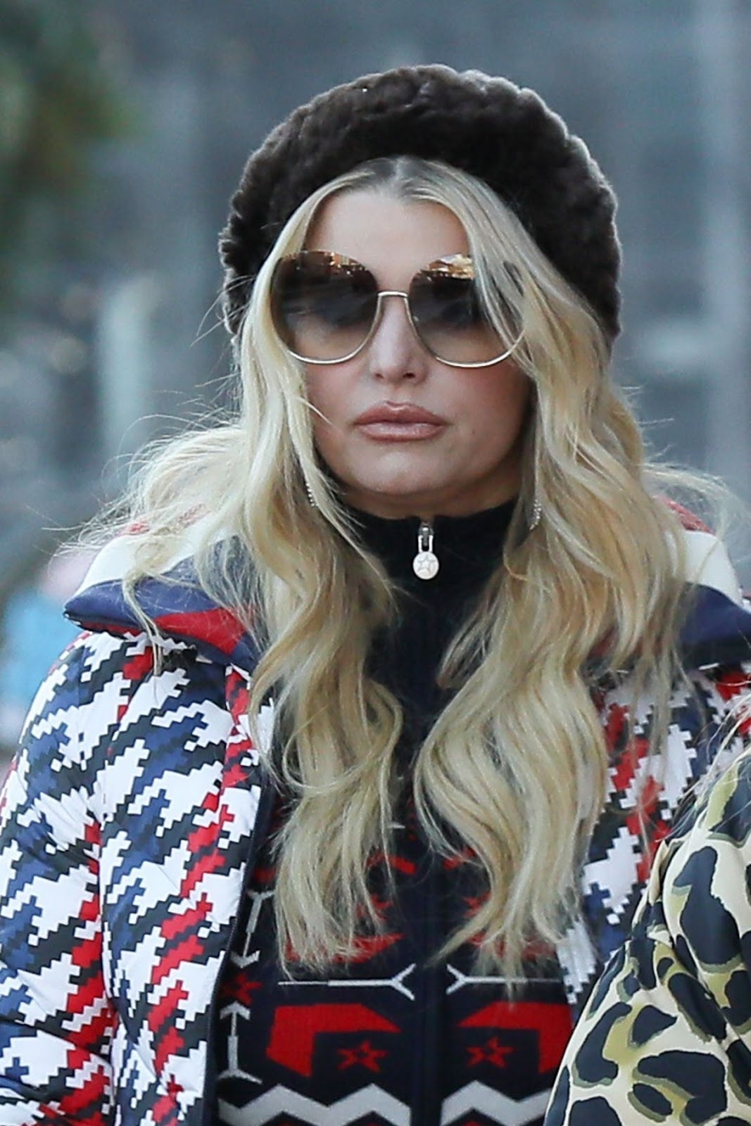Jessica Simpson Outside Shopping in Aspen 31 Dec-2019