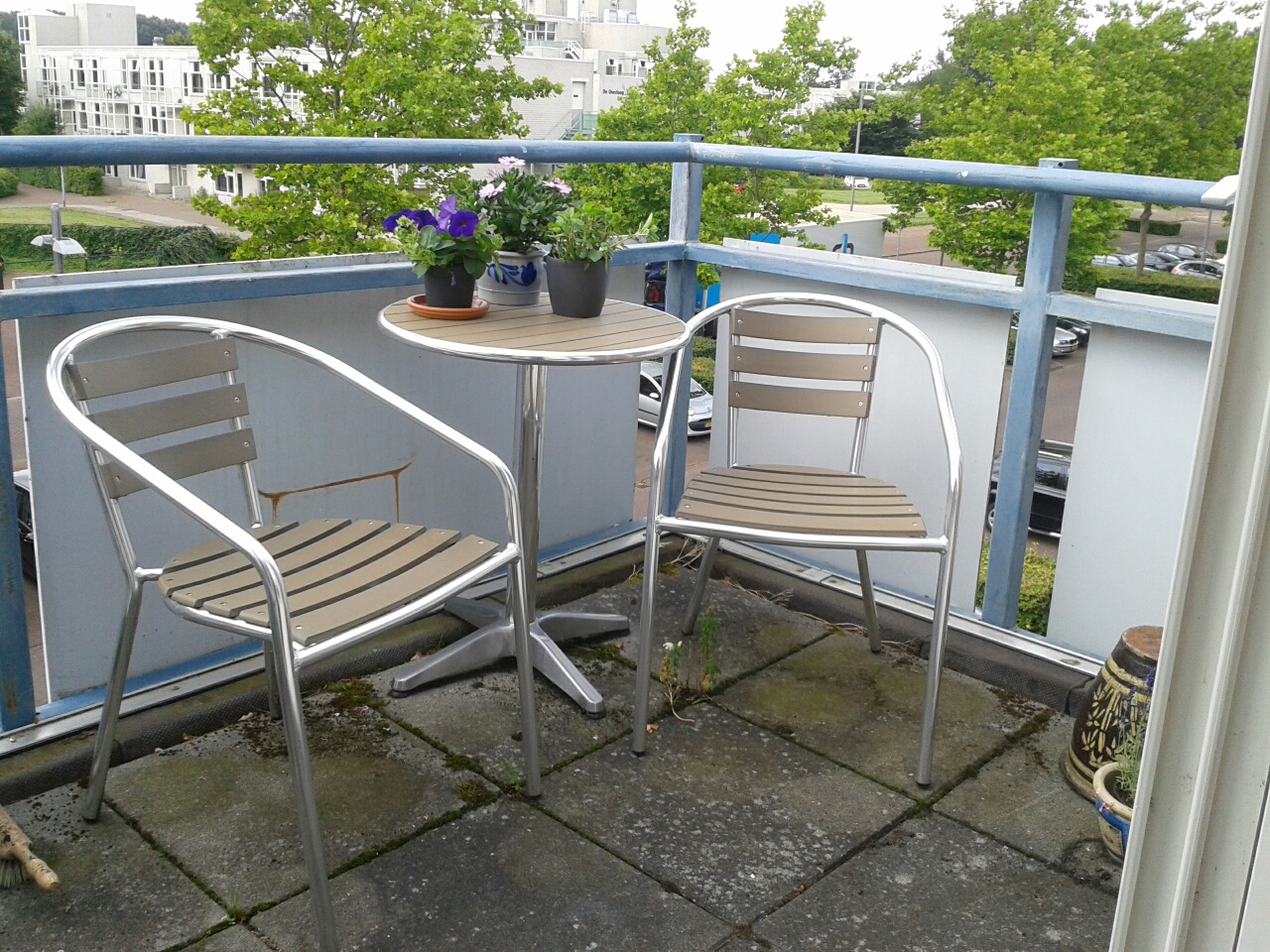 Bettina schrijft: het balkon is weer klaar (eindelijk)