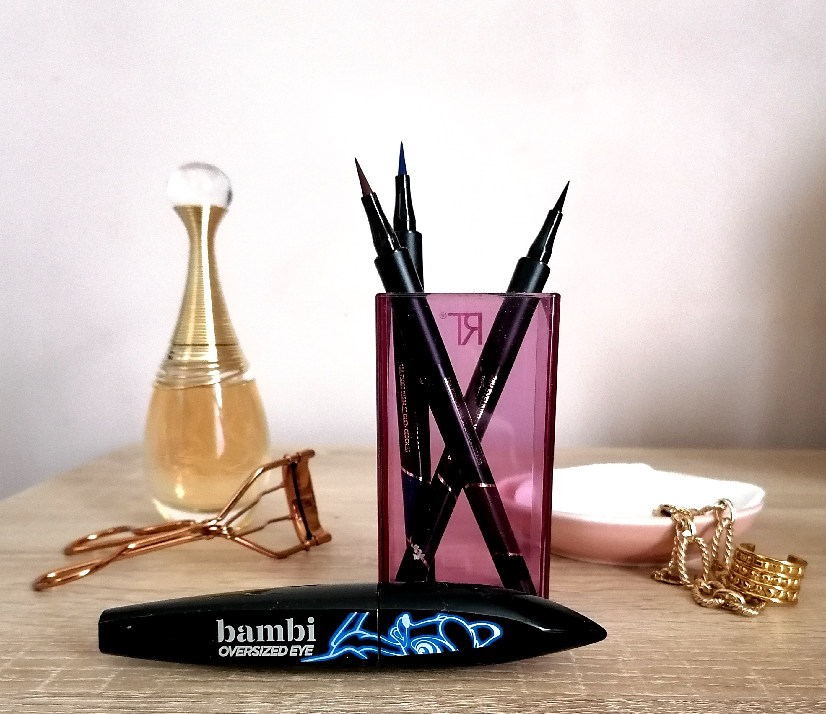 Make up Un regard XXL avec le nouveau mascara Bambi Oversized Eye