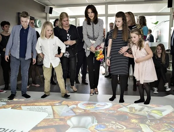 Crown Princess Mary wore Goat Fashion Wool Crepe Coat, Gianvito Rossi 100 Patent Pump for at the Aarhus University Hospital event