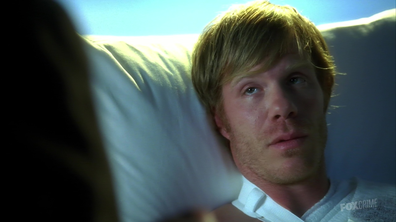 Films Et Séries Tv Avec Marc Menchaca ausCAPS: Marc Menchaca shirtless in CSI 10-10 "Better Off Dead"