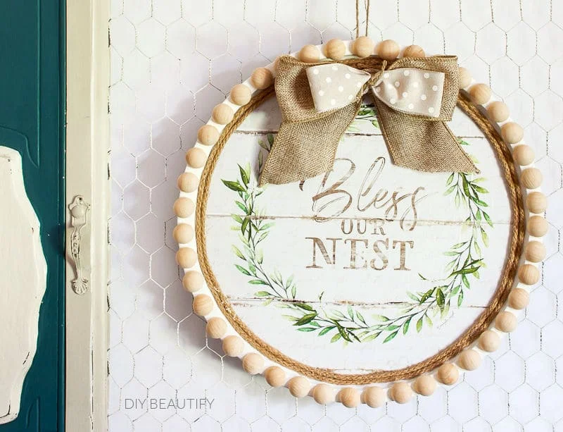 farmhouse wreath wall decor hanging on chicken wire