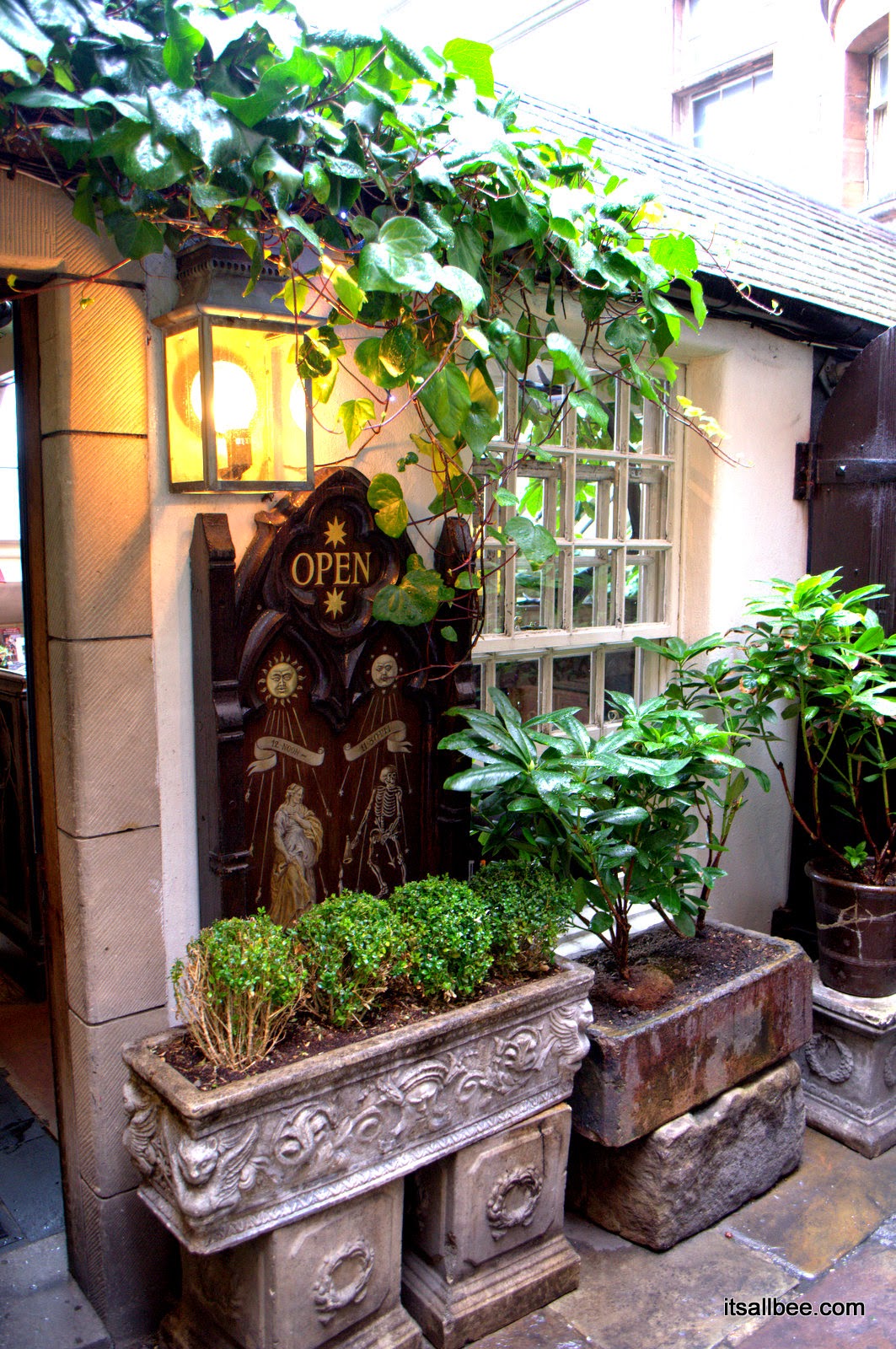 The Witchery by the Castle Witchery in Edinburgh - The Witchery by the Castle