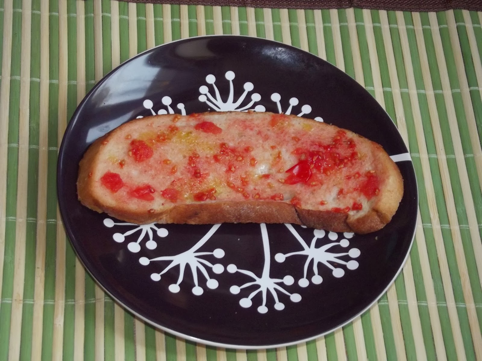 Adventures in Flavorland: Pa amb tomàquet (Spanish/Catalan tomato bread ...