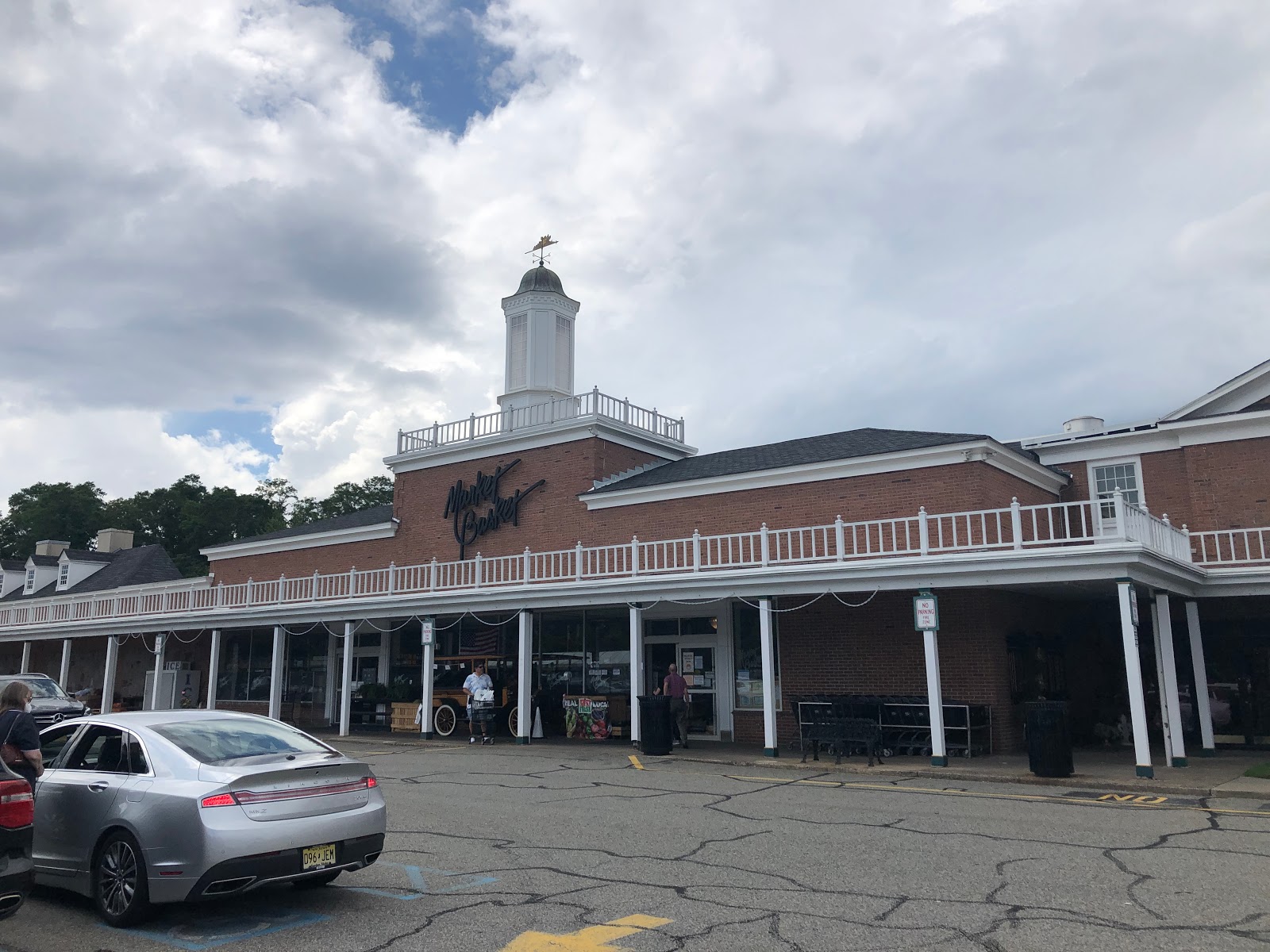 TOUR Market Basket Franklin Lakes, NJ