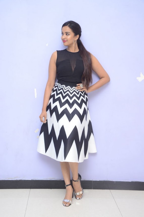 Pujita Ponnada at Brand Babu Teaser Launch