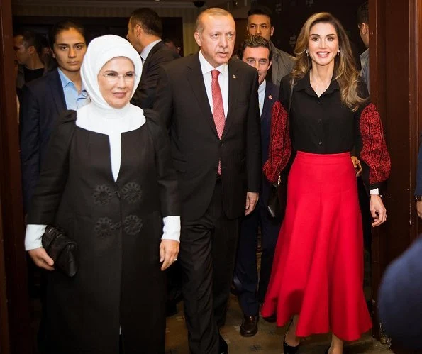 Queen Rania met with Turkish President Recep Tayyip Erdogan and First Lady Emine Erdogan at Swiss Hotel The Bosphorus in Istanbul