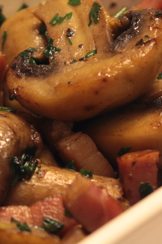 Cogumelos salteados com bacon Cogumelos salteados com bacon
