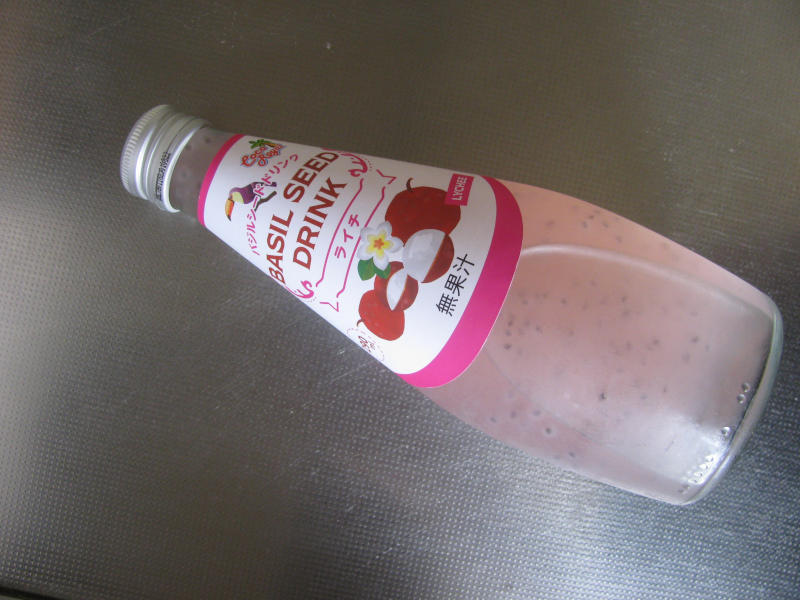 バジルシードドリンク ライチ 無果汁 を業務スーパーで買って飲んでみたんだ 神戸物産