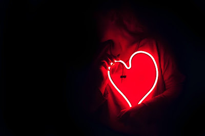 دل ٹوٹنے کی وجہ کیا ہے اور کیوں ٹوٹتے ہیں۔؟ What causes heartbreak and why do they break?