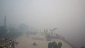 Kabut Asap Pekat, Kualitas Udara Palangkaraya Terburuk di Indonesia