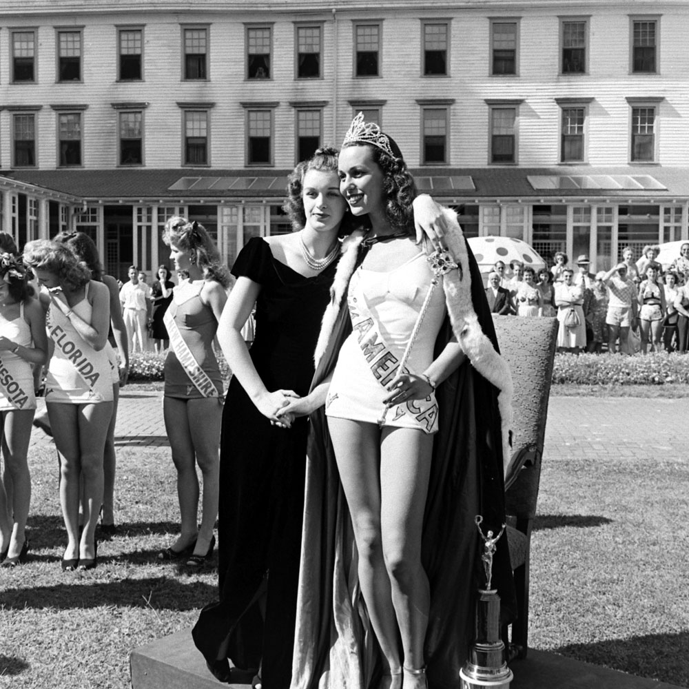 Candid Photographs Documented Scenes During The Miss America Pageant