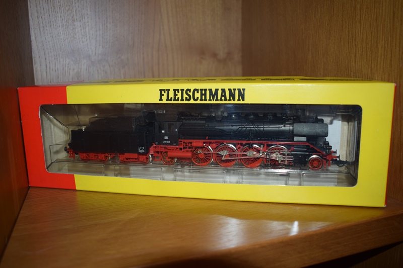 Fleischmann n.º 4138 - DB III 39.0-2