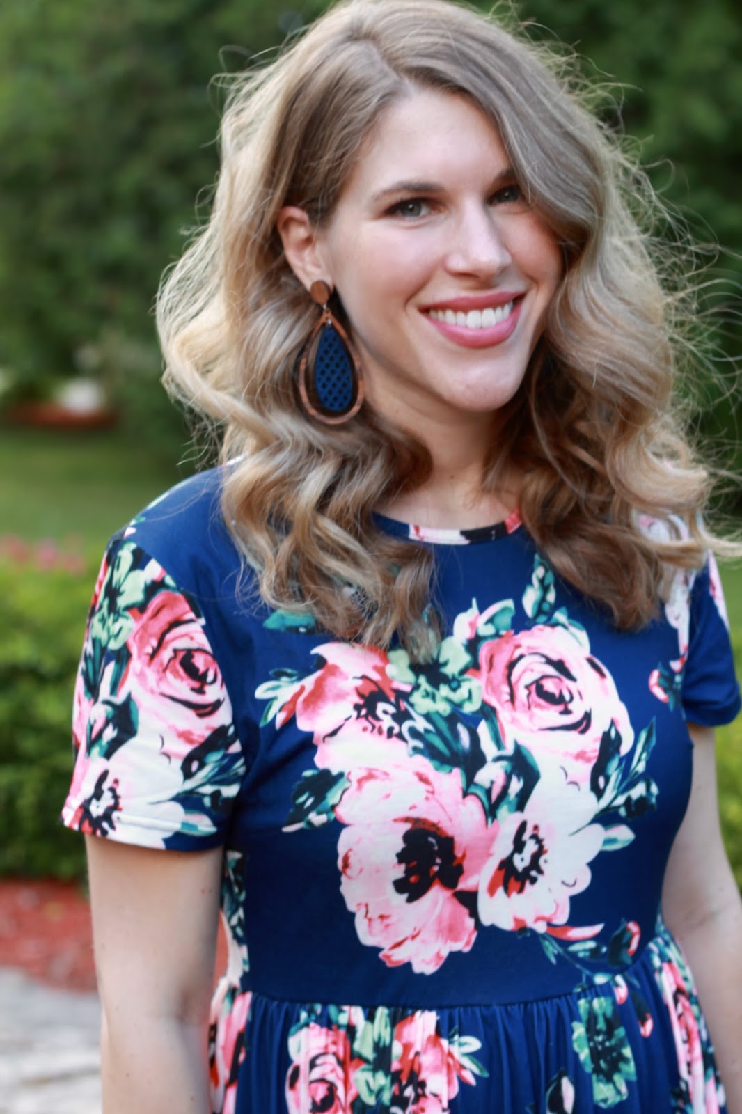 Easy Second Trimester Outfit with Floral Maxi Dress I do deClaire