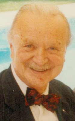 Szabolcs de Vajay (Budapest, 9 de octubre 1921 - Vevey, 6 de julio de 2010) fue un historiador húngaro especializado en genealogía. Szabolcs de Vajay (Budapest, 9 de octubre 1921 - Vevey, 6 de julio de 2010) fue un historiador húngaro especializado en genealogía.
