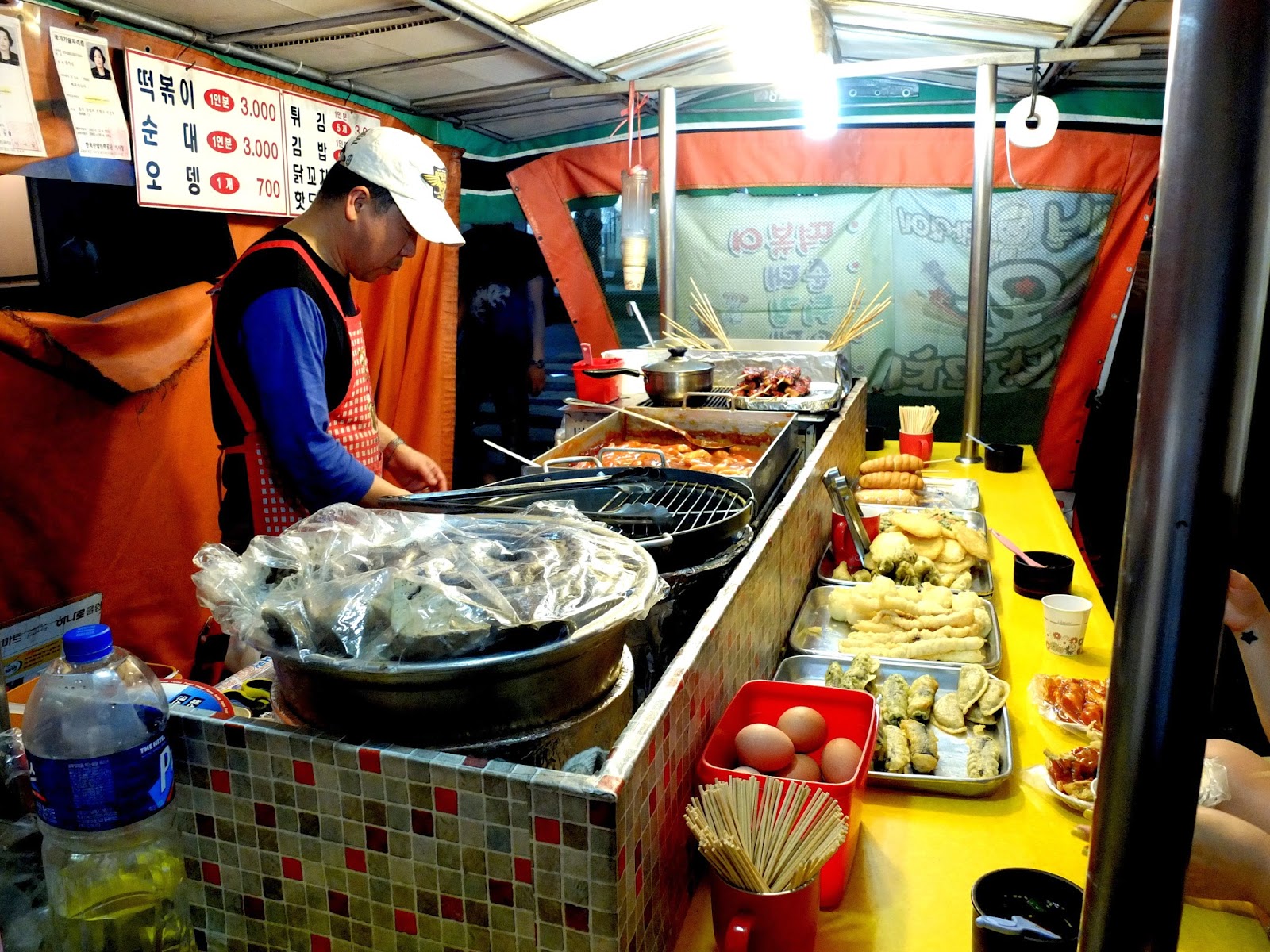 Chris Lives Korea: I Miss Pojangmachas (Korean Street Food Vendors)