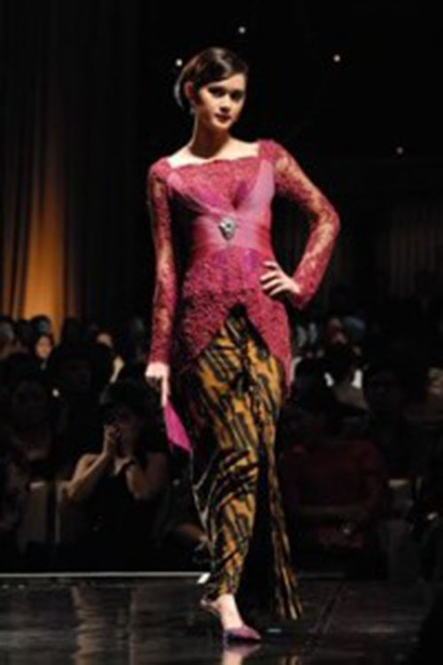 The Dress Formal: Kebaya Modern