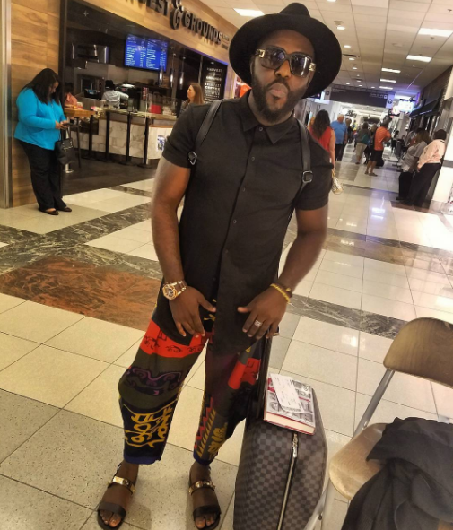 Welcome to ONKWEB: JIM IYKE LOOKS STYLISH AS HE ARRIVES VEGAS FOR HIS