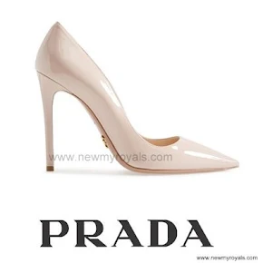 Queen Letizia wore PRADA Pointy Toe Pump