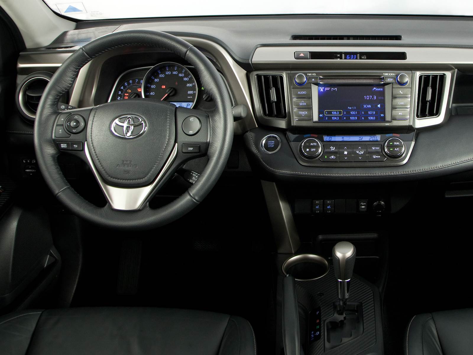 Toyota RAV4 2015 2.0 4x2 A/T - interior