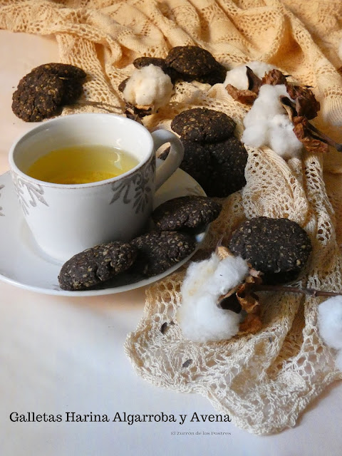 Galletas De Harina De Algarroba Y Avena 
